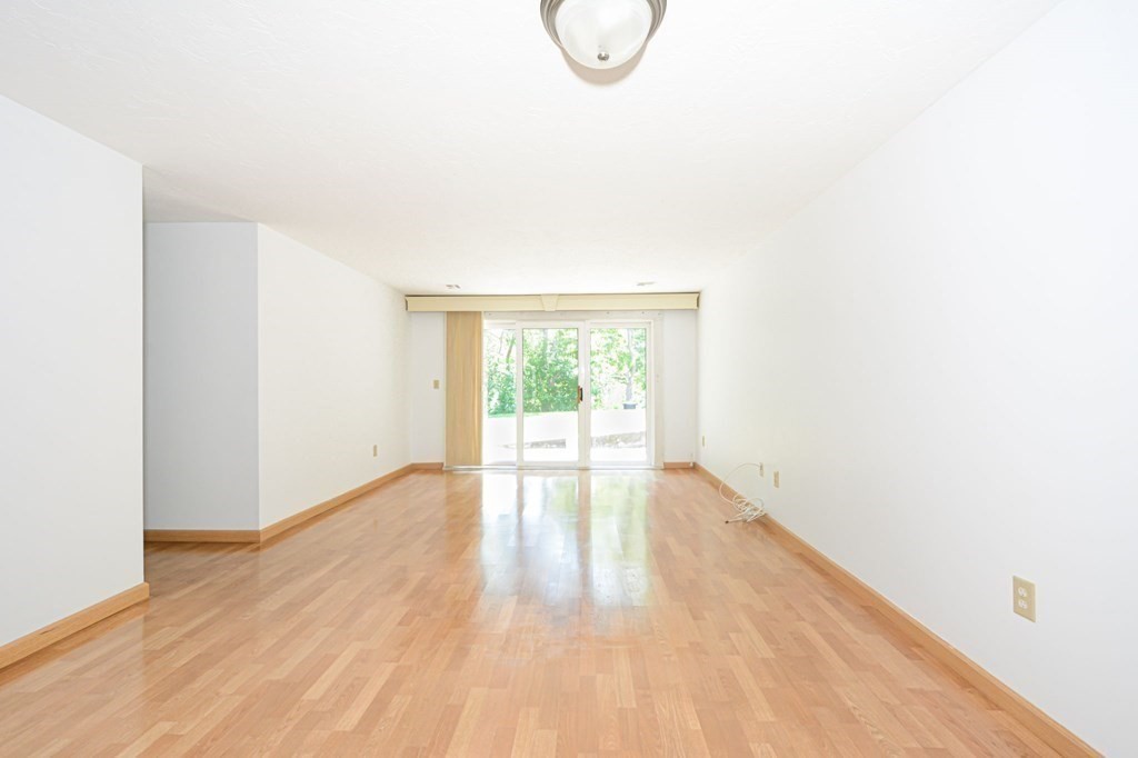115 Ridgefield Circle, Unit A Clinton, MA 01510 - Photo 4 of 16 Gallery Image 4
