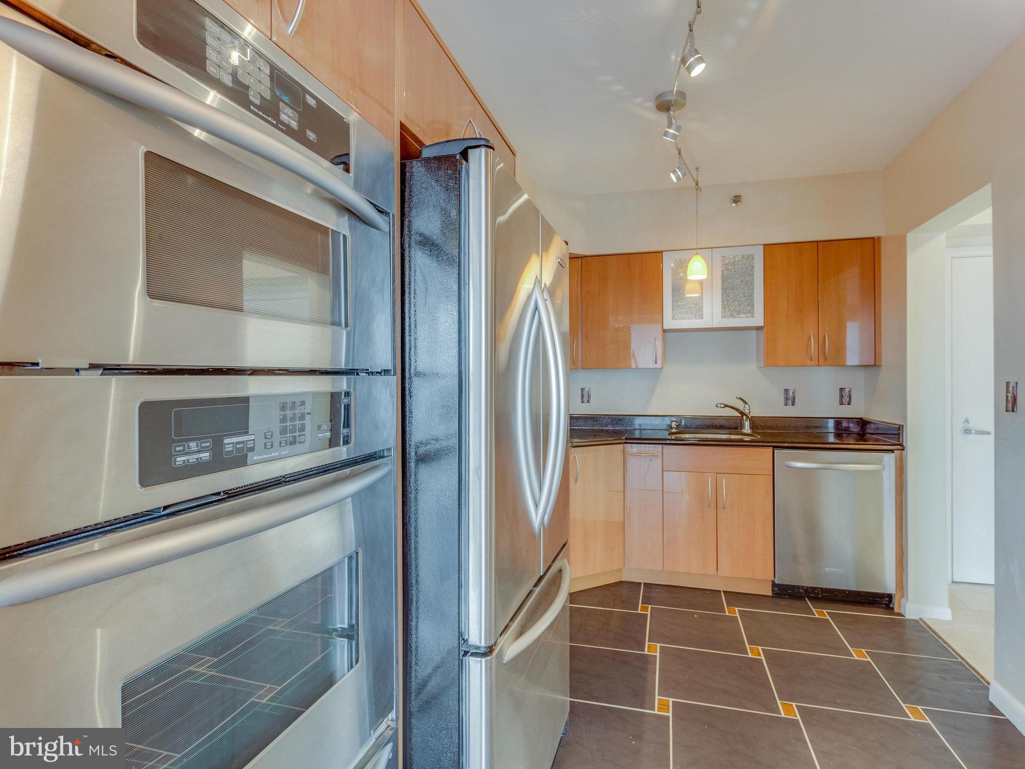 5505 Seminary Road, Unit 1314N Falls Church, VA 22041 - Photo 6 of 30 Kitchen
