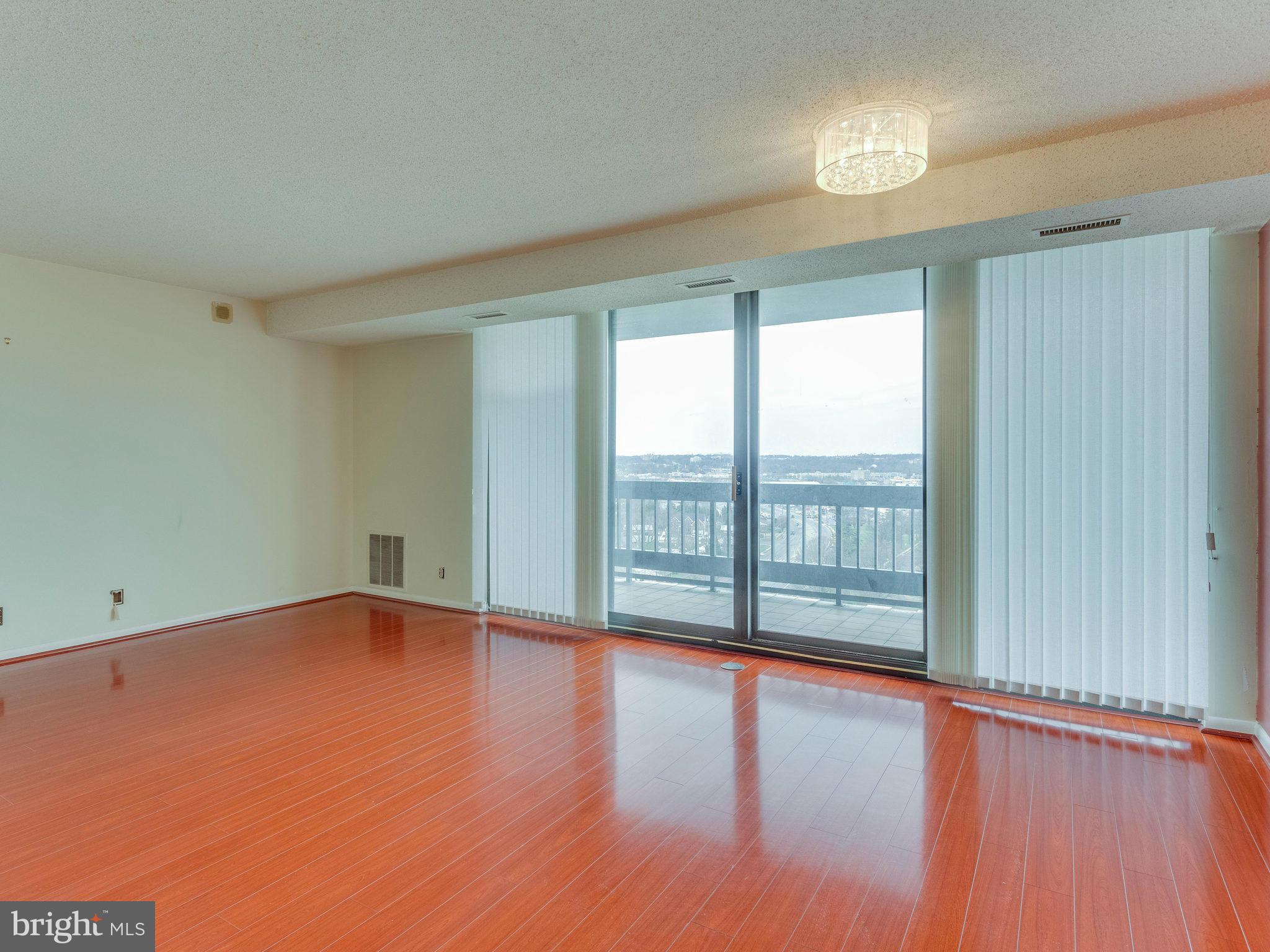 5505 Seminary Road, Unit 1314N Falls Church, VA 22041 - Photo 8 of 30 Family Room