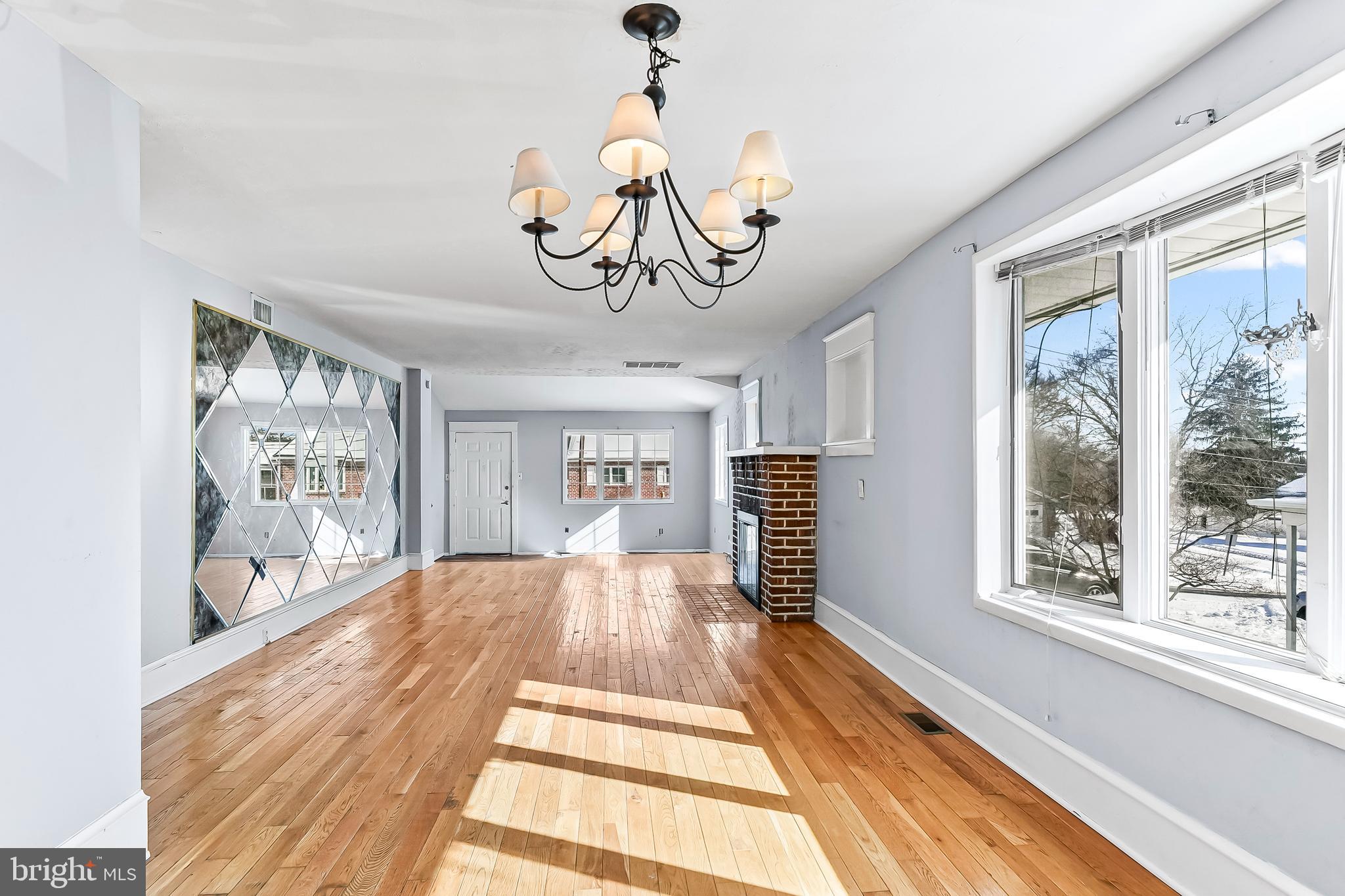 22 Partridge Avenue Ridley Park, PA 19078 - Photo 4 of 32 DINING ROOM