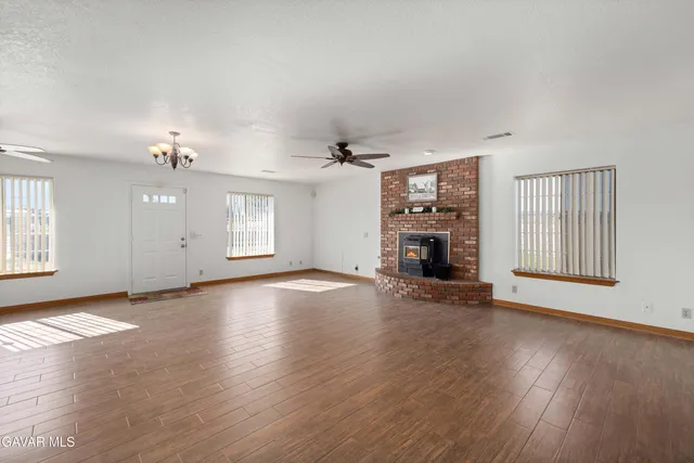 $749,950 | 2051 West Ave L8, Lancaster, CA 93534