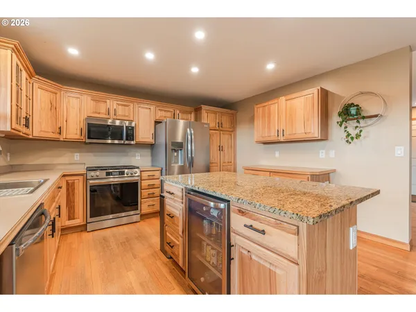 $879,900 | 44450 Southeast Tuckridge Road, Sandy, OR 97055