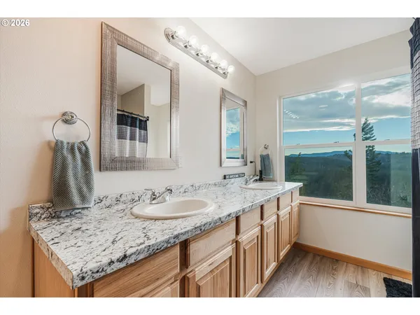 $879,900 | 44450 Southeast Tuckridge Road, Sandy, OR 97055