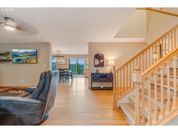 $879,900 | 44450 Southeast Tuckridge Road, Sandy, OR 97055