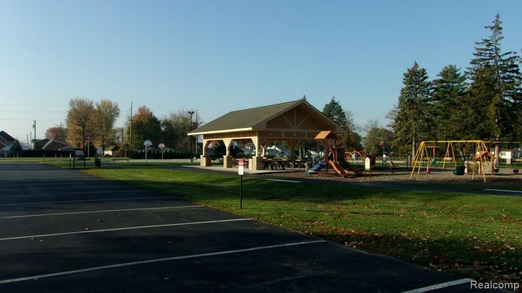 9125 Maple Road Algonac, MI 48001 - Photo 27 of 30 101_1085.jpg