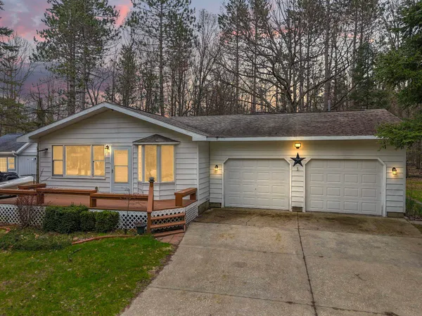 $199,900 | 209 Linwood Drive, Prudenville, MI 48651