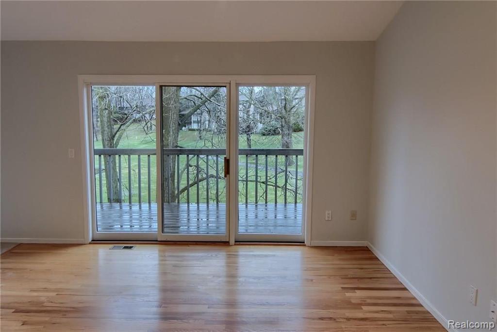 1965 Pine Ridge Lane Bloomfield Hills, MI 48302 - Photo 14 of 38
