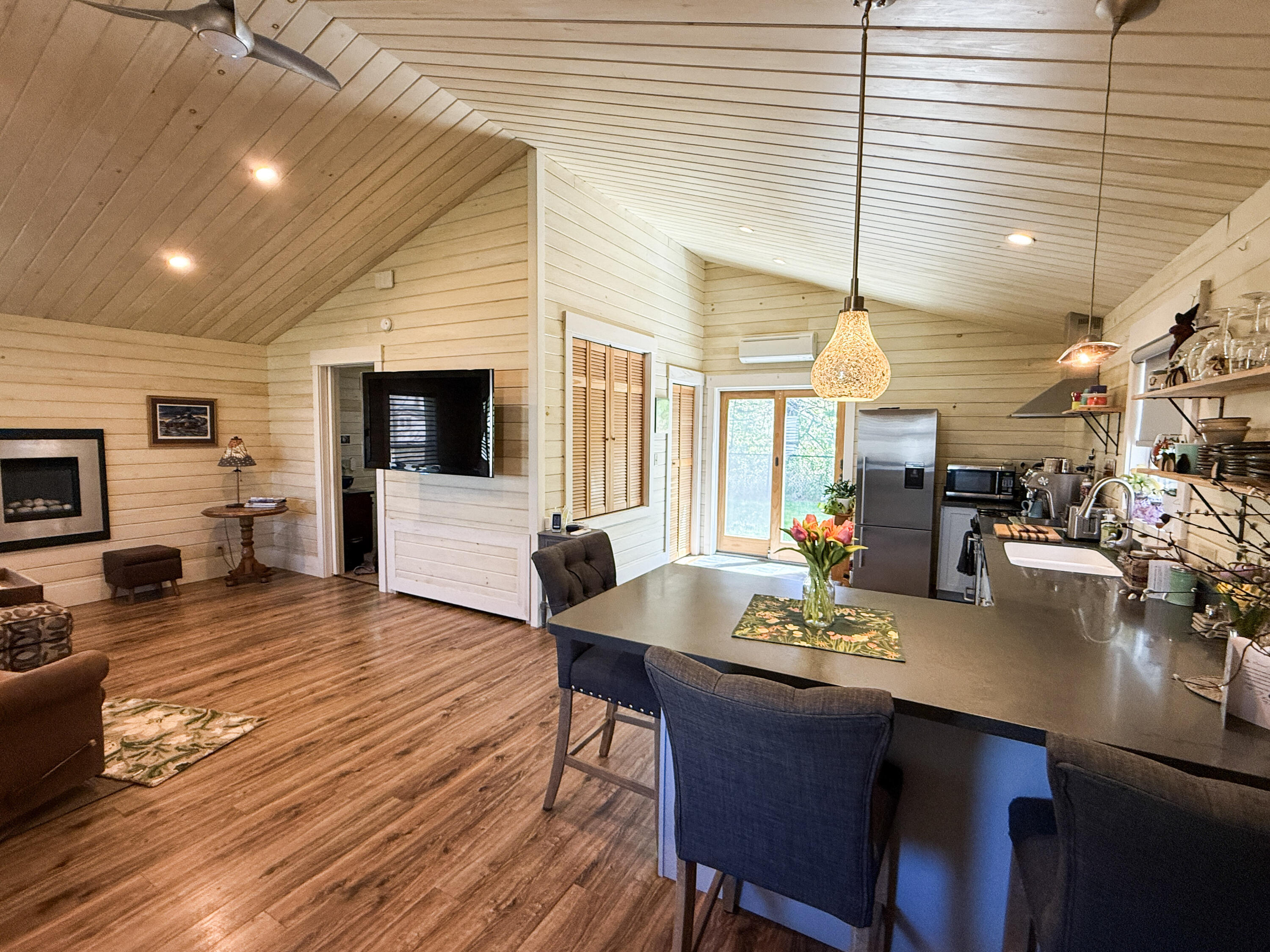 373 Spring Road Augusta, ME 04330 - Photo 4 of 32 Kitchen, dining and living room