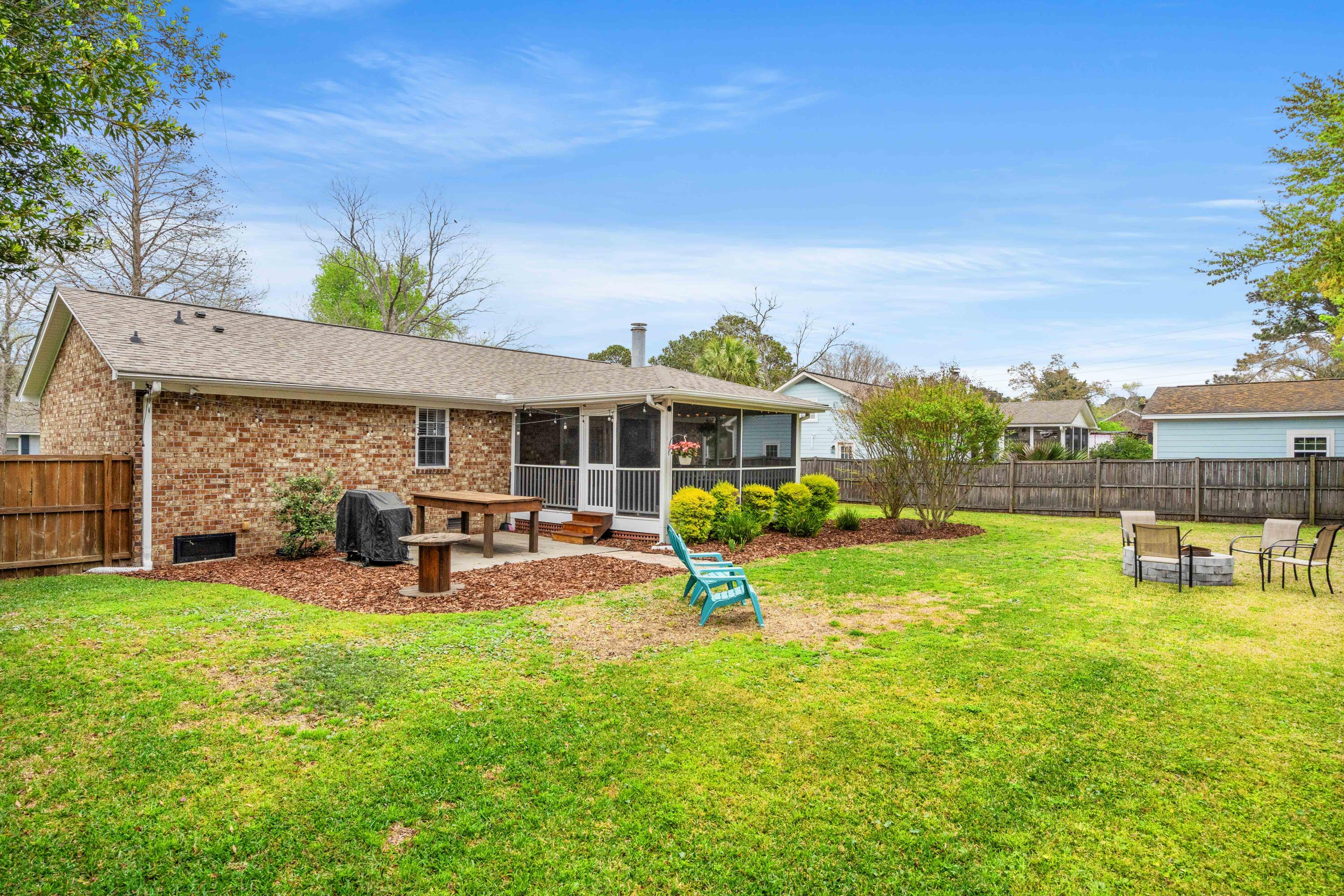 1515 Wakendaw Road Mount Pleasant, SC 29464 - Photo 26 of 30 EYE00006