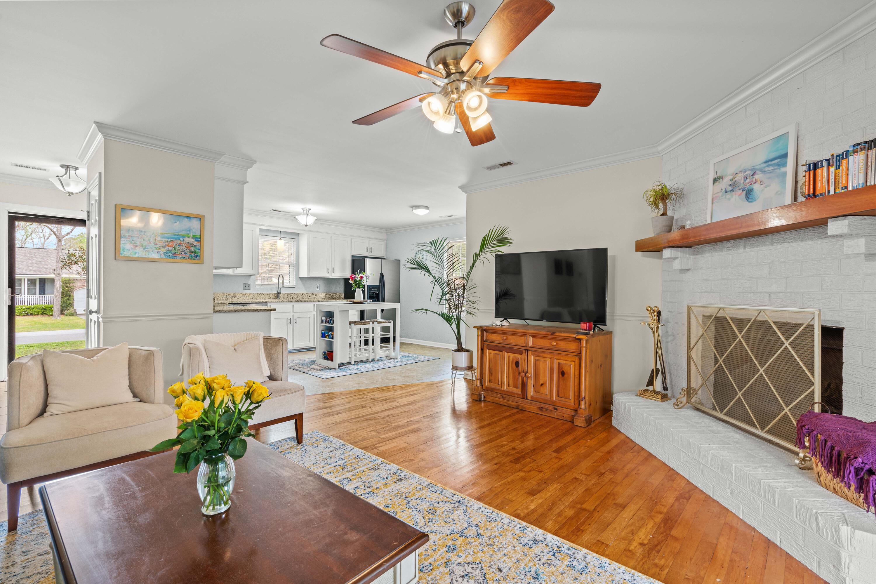 1515 Wakendaw Road Mount Pleasant, SC 29464 - Photo 6 of 30 EYE00046