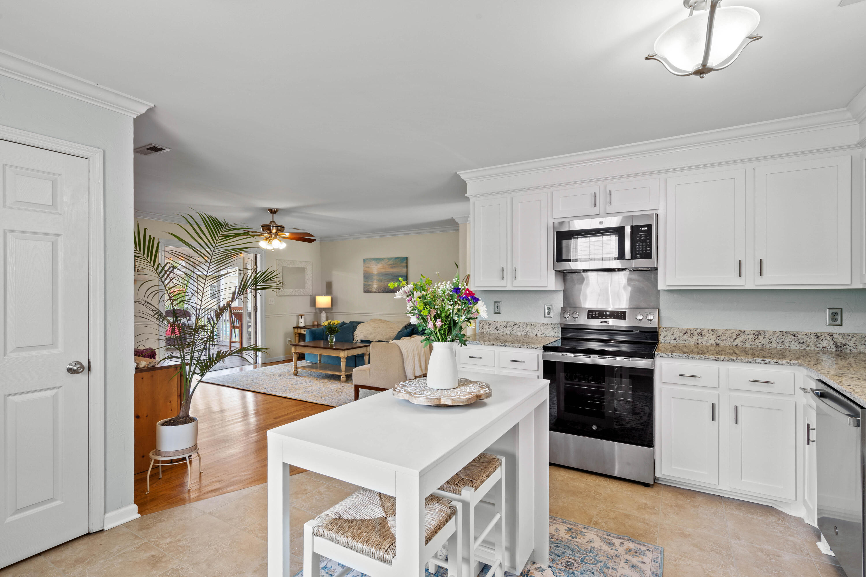 1515 Wakendaw Road Mount Pleasant, SC 29464 - Photo 10 of 30 EYE00067