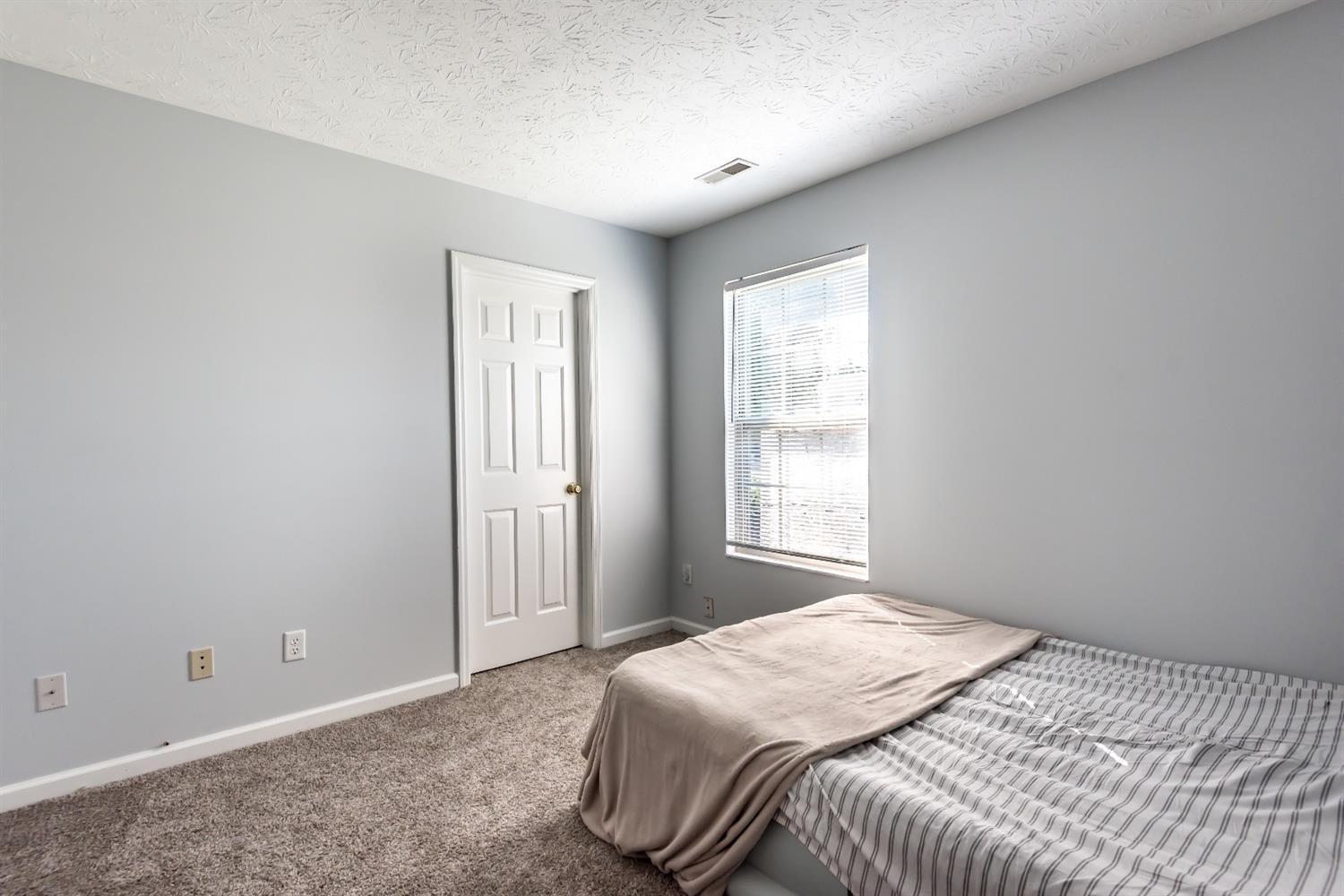 3943 Augusta Road Miamisburg, OH 45342 - Photo 15 of 23