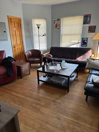 $4,200 | 1 Ossipee Road, Unit 2, Somerville, MA 02144