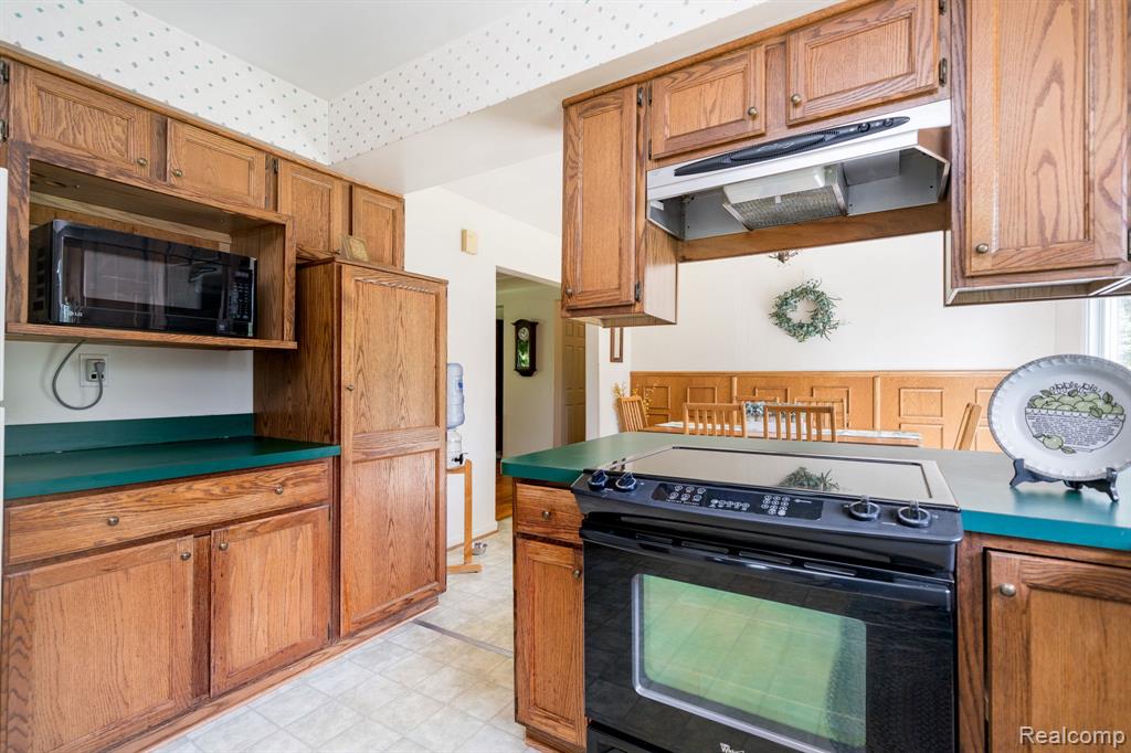 5871 Brewster Road Rochester, MI 48306 - Photo 21 of 50