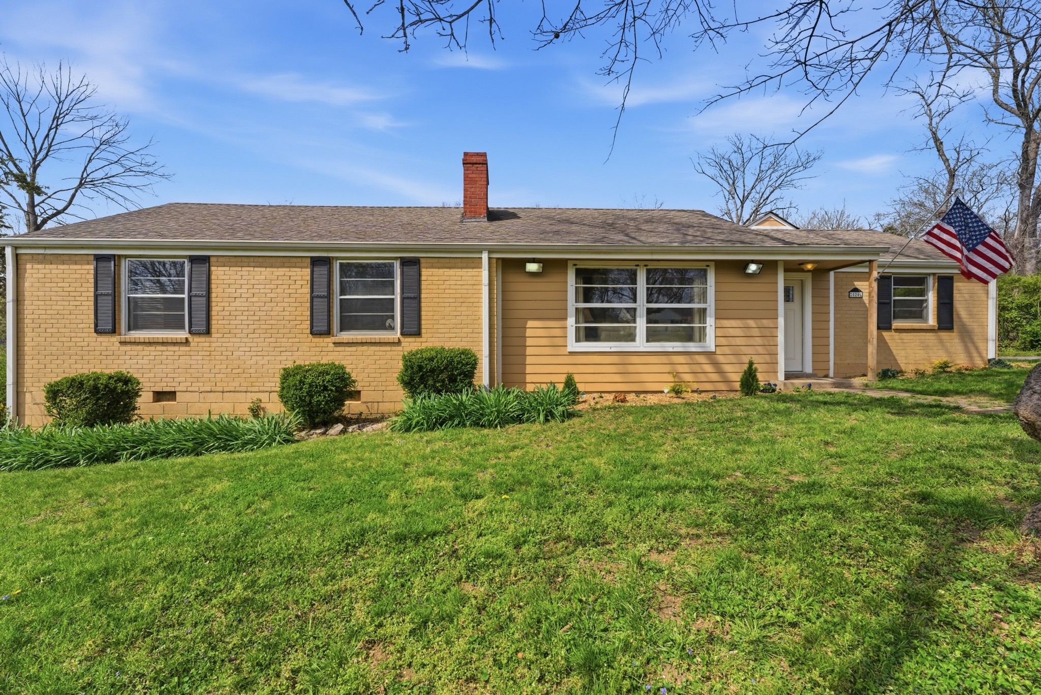 520 East Marthona Road Madison, TN 37115 - Photo 2 of 30