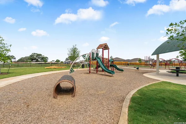 $373,900 | 16174 Farmer, Lytle, TX 78052