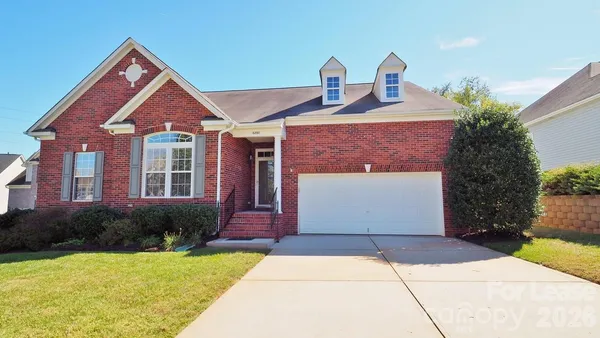 $2,400 | 6860 Lakecrest Court, Denver, NC 28037