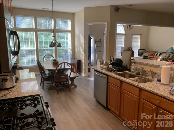 $2,400 | 6860 Lakecrest Court, Denver, NC 28037