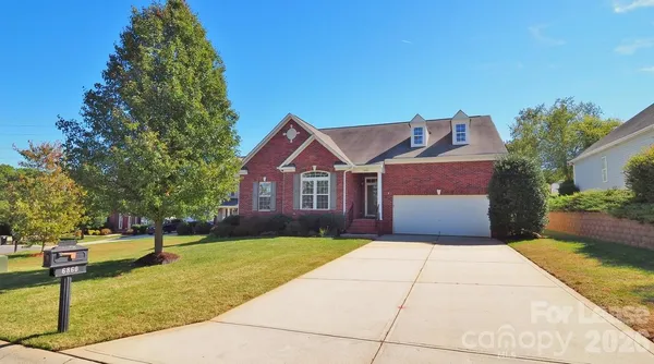 $2,400 | 6860 Lakecrest Court, Denver, NC 28037