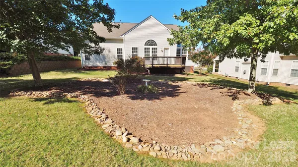 $2,400 | 6860 Lakecrest Court, Denver, NC 28037