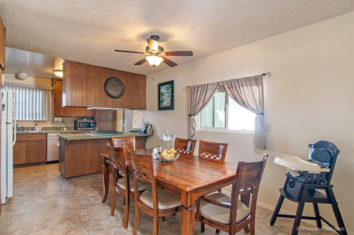 13704 Powers Road Poway, CA 92064 - Photo 2 of 12