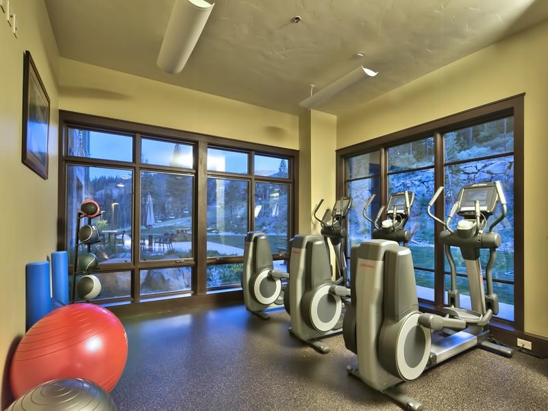 13051 Ritz Carlton Highlands Court, Unit 4308 INTEREST 8 Truckee, CA 96161 - Photo 19 of 26 a view of a room with gym equipment