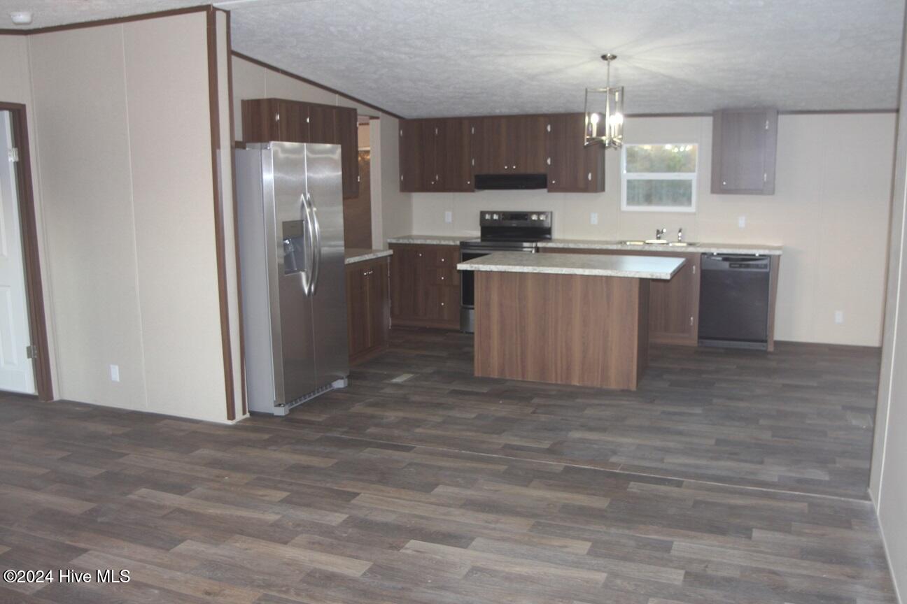 2203 Twisted Hickory Road Elizabethtown, NC 28337 - Photo 4 of 24 Living Room