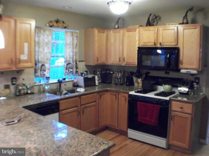 11 Arlington Road Sicklerville, NJ 08081 - Photo 4 of 16