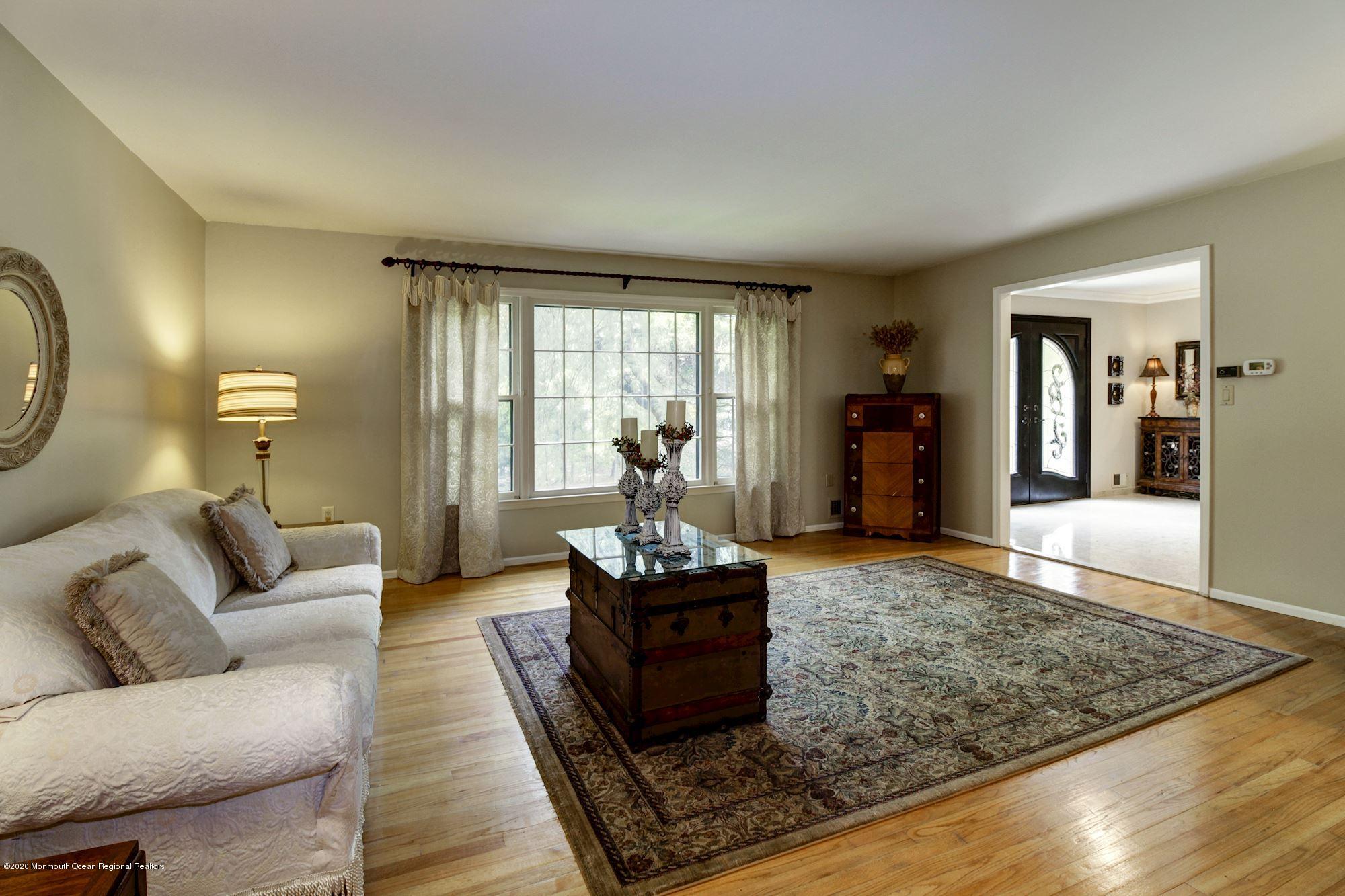 53 Ruby Drive Morganville, NJ 07751 - Photo 9 of 42 010_53_RUBY_DR_295668_540679