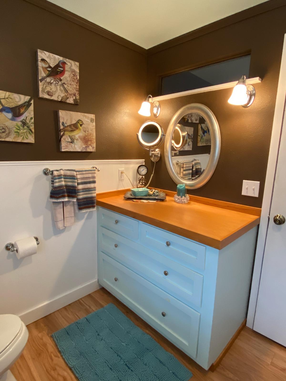 52639 Ammon Road La Pine, OR 97739 - Photo 26 of 33 Ammon bathroom