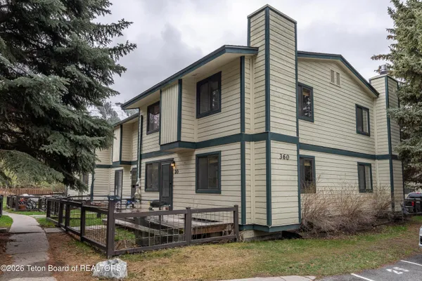 $1,295,000 | 360 East Simpson Avenue, Unit 20, Jackson, WY 83001