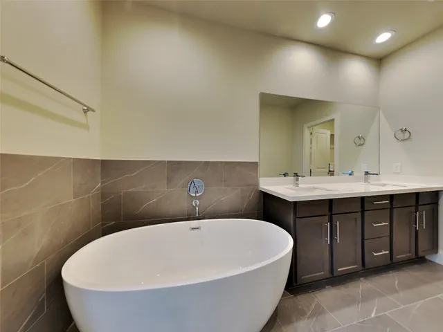 $1,945 | 2608 Upper Quinn Way, Houston, TX 77091