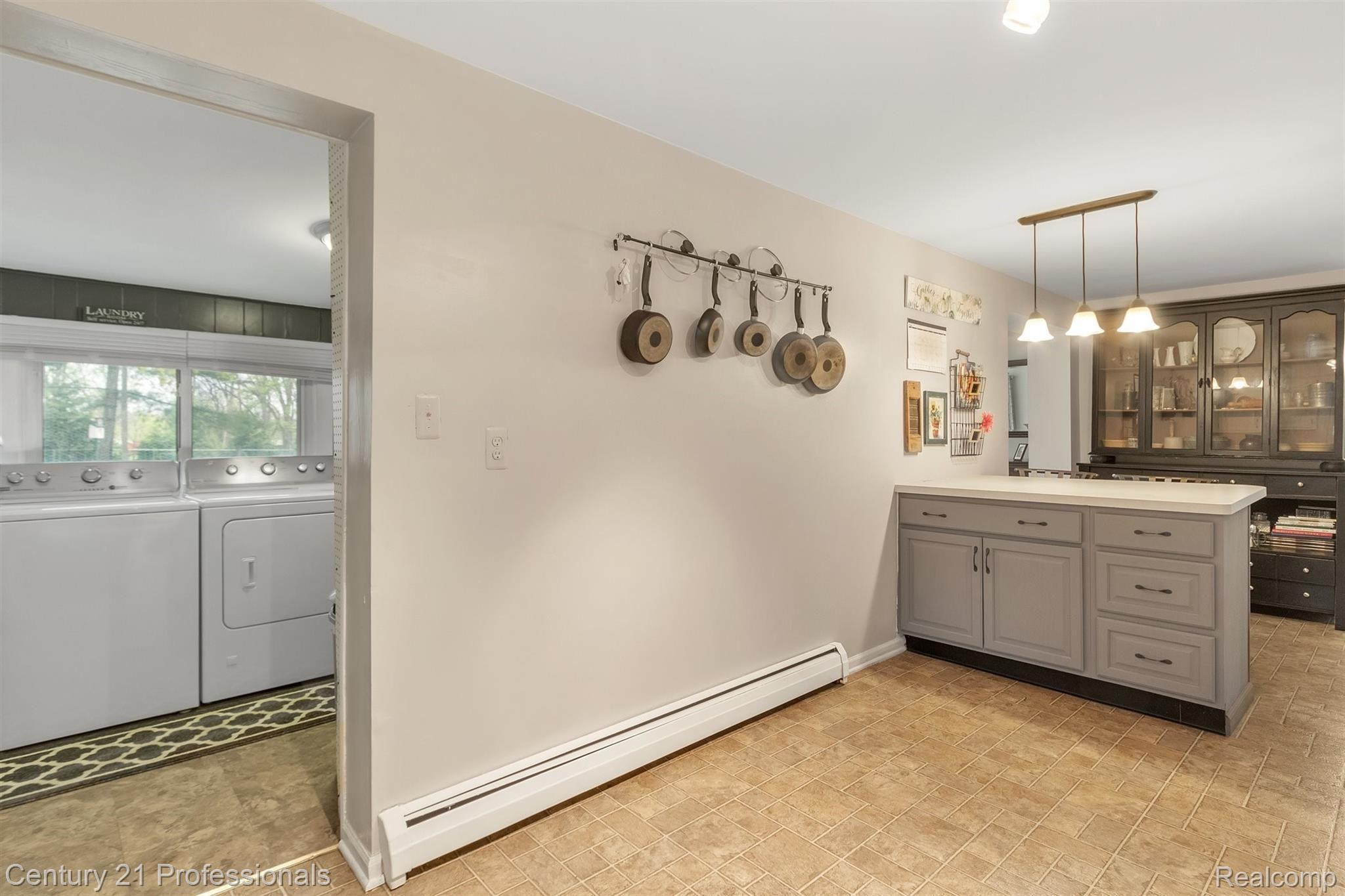 160 Grace Avenue Rochester, MI 48307 - Photo 16 of 51 19-160 Grace Ave-Windowstill Real Estate Photography-19.jpg
