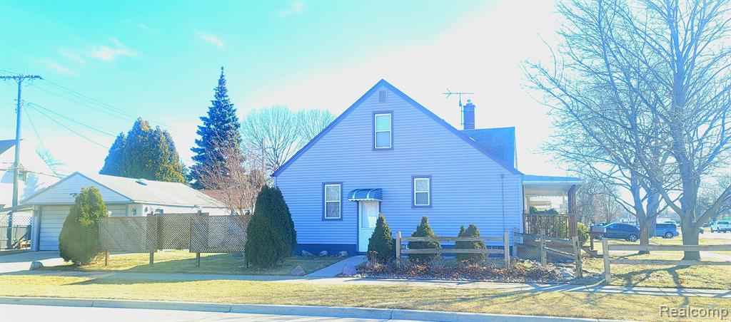 6705 Pelham Road Allen Park, MI 48101 - Photo 2 of 30