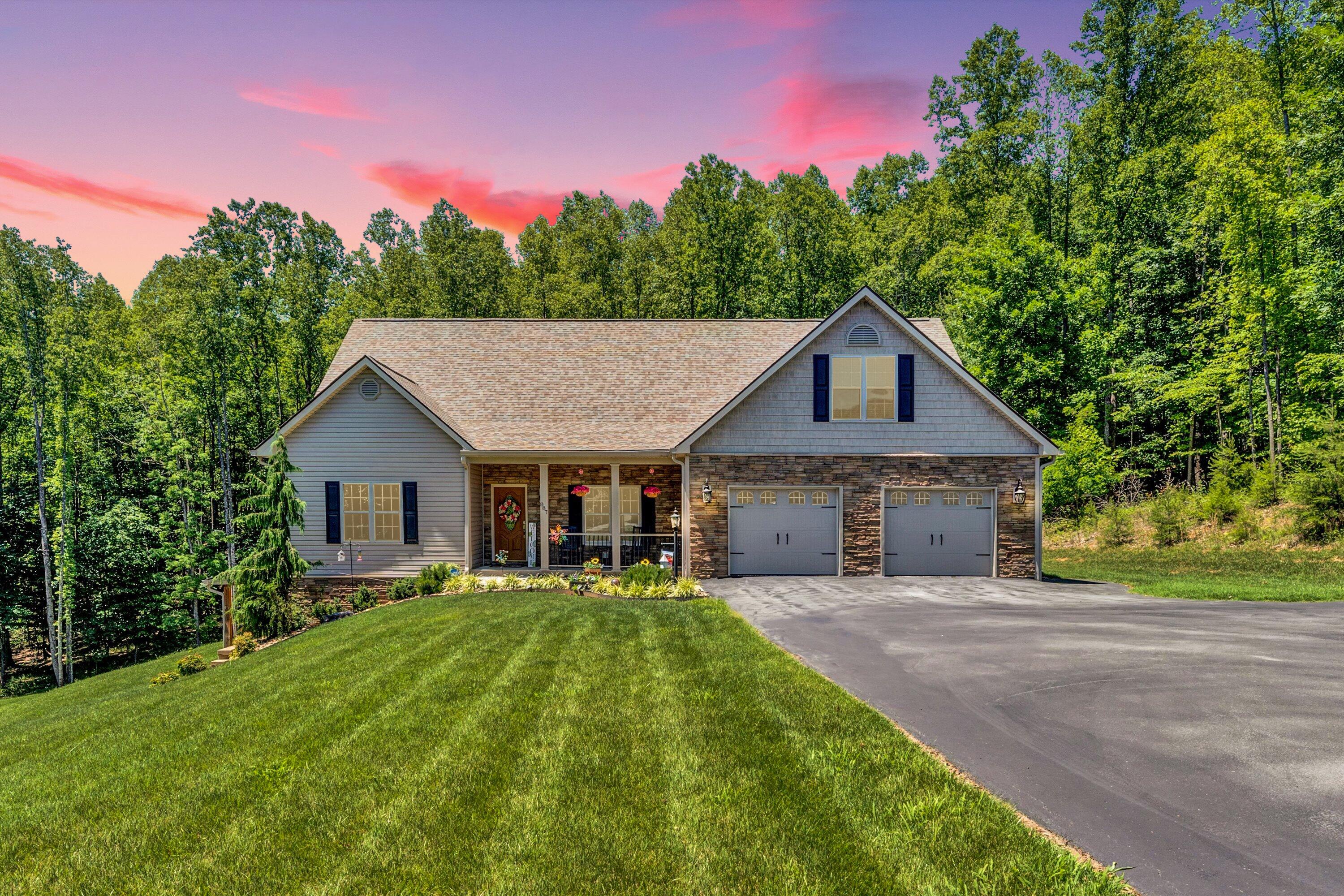 887 Thornblade Way Blue Ridge, VA 24064 - Photo 1 of 56 01-1-053120240059(1)