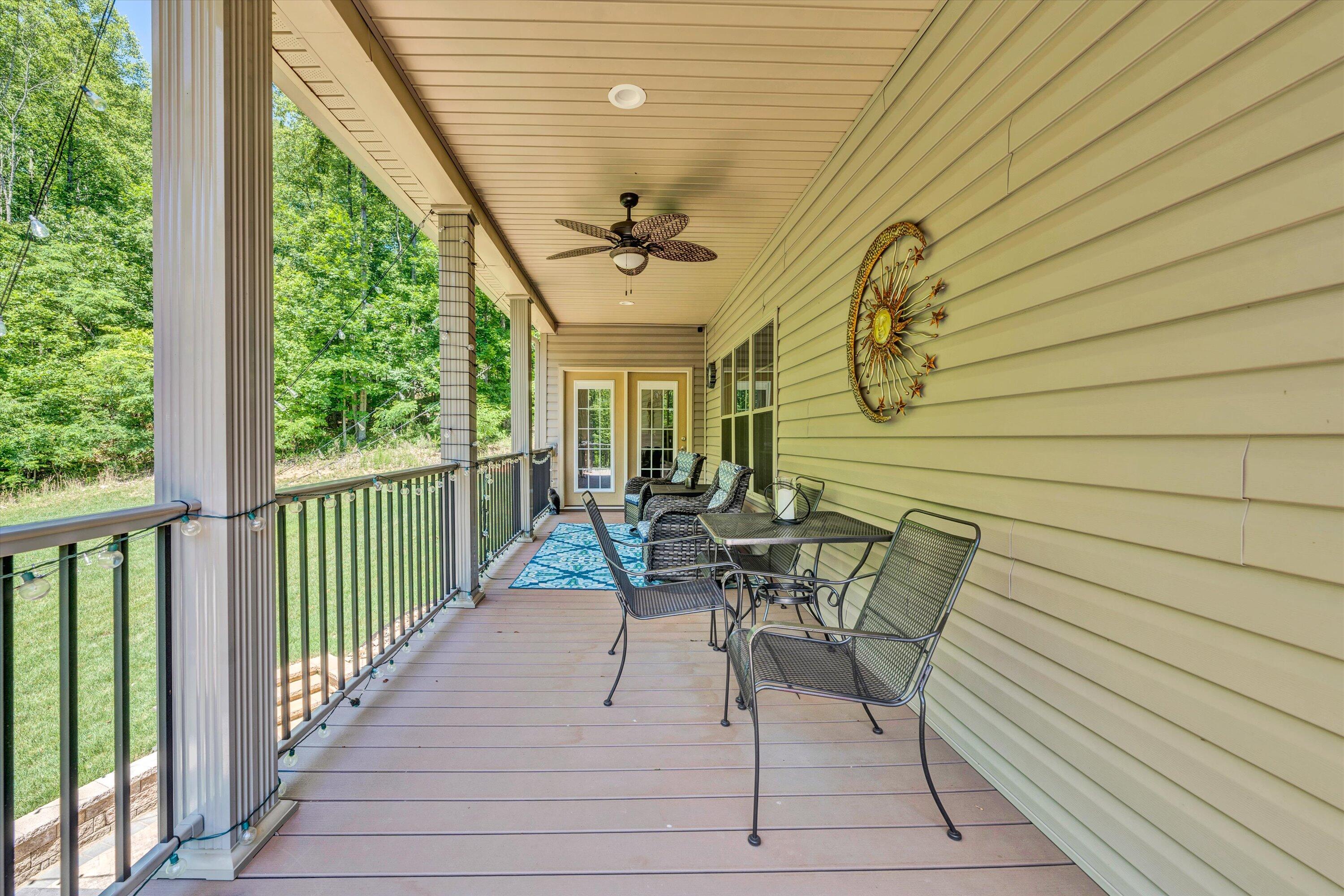 887 Thornblade Way Blue Ridge, VA 24064 - Photo 14 of 56 14-053120240033
