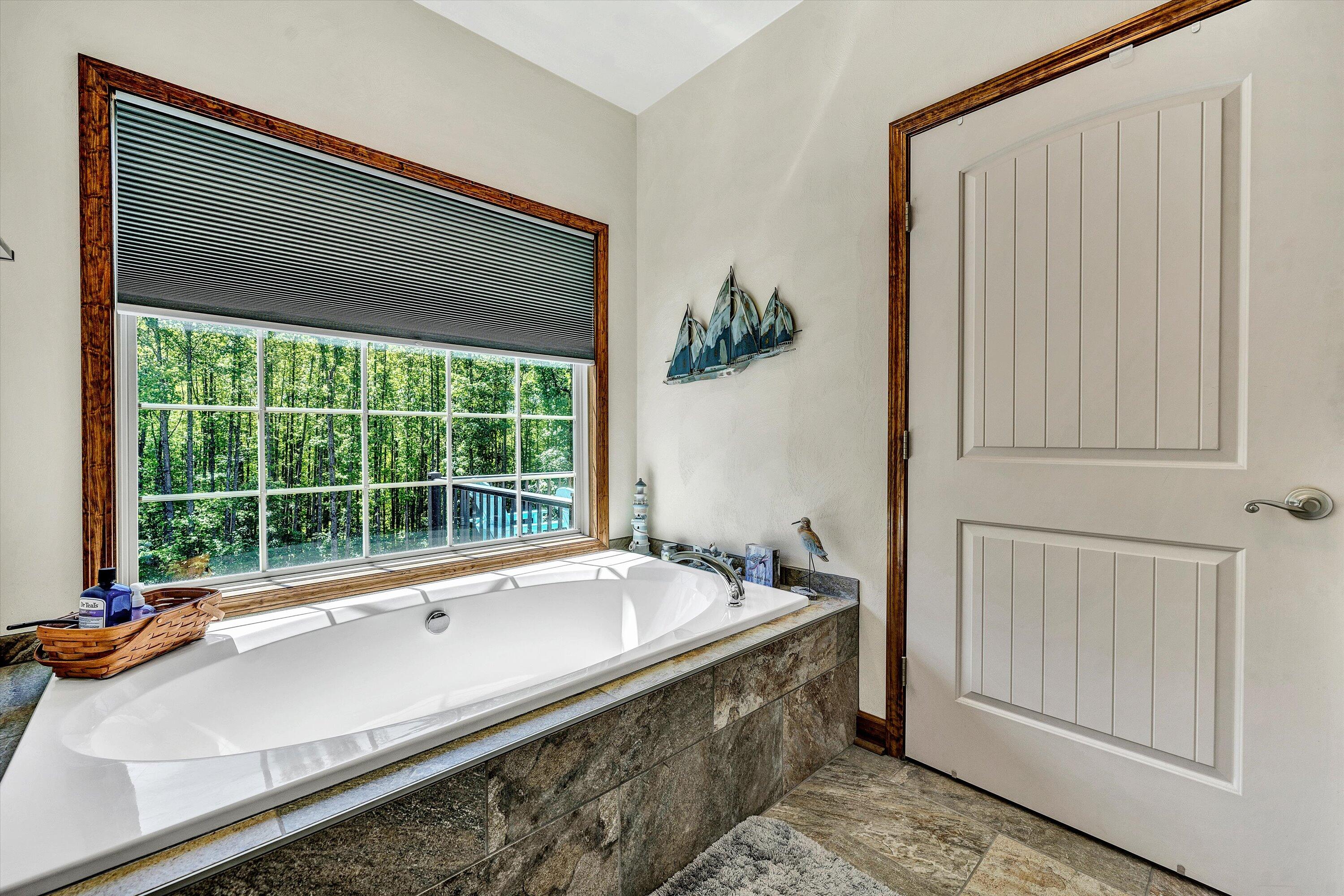 887 Thornblade Way Blue Ridge, VA 24064 - Photo 22 of 56 22-053120240020
