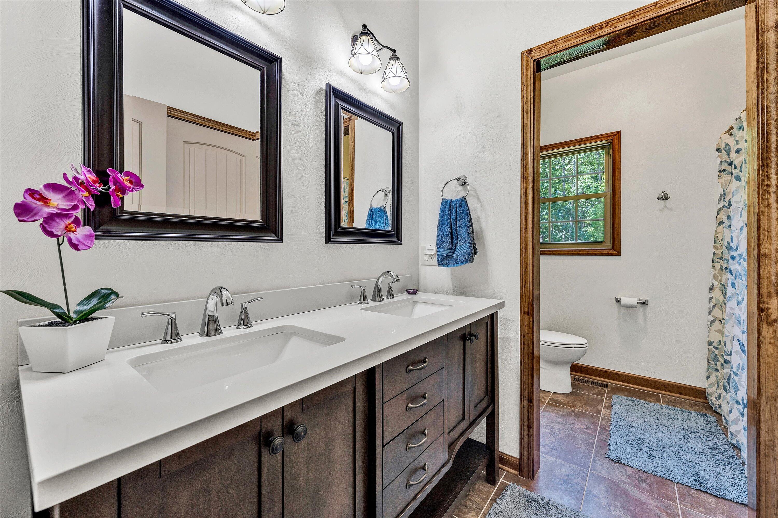 887 Thornblade Way Blue Ridge, VA 24064 - Photo 24 of 56 24-053120240022