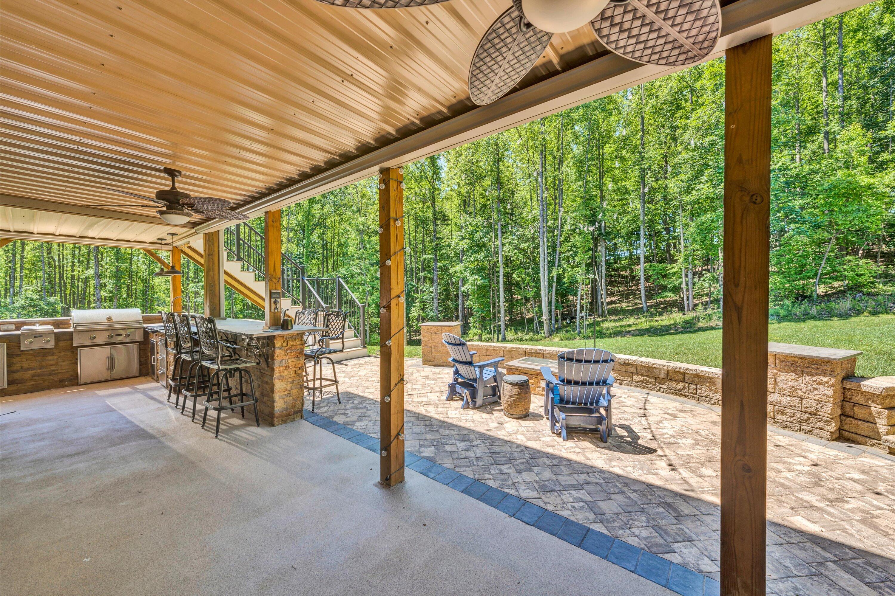 887 Thornblade Way Blue Ridge, VA 24064 - Photo 43 of 56 44-053120240043