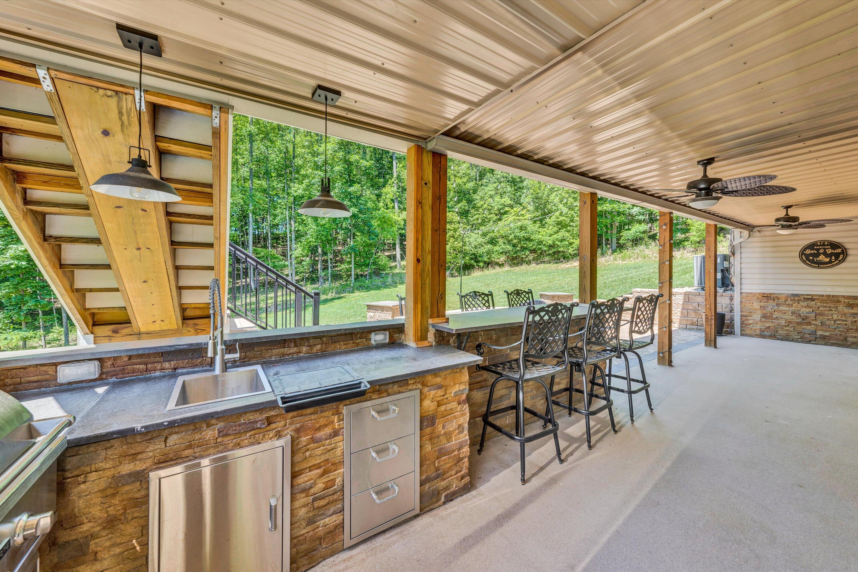 887 Thornblade Way Blue Ridge, VA 24064 - Photo 47 of 56 48-053120240052
