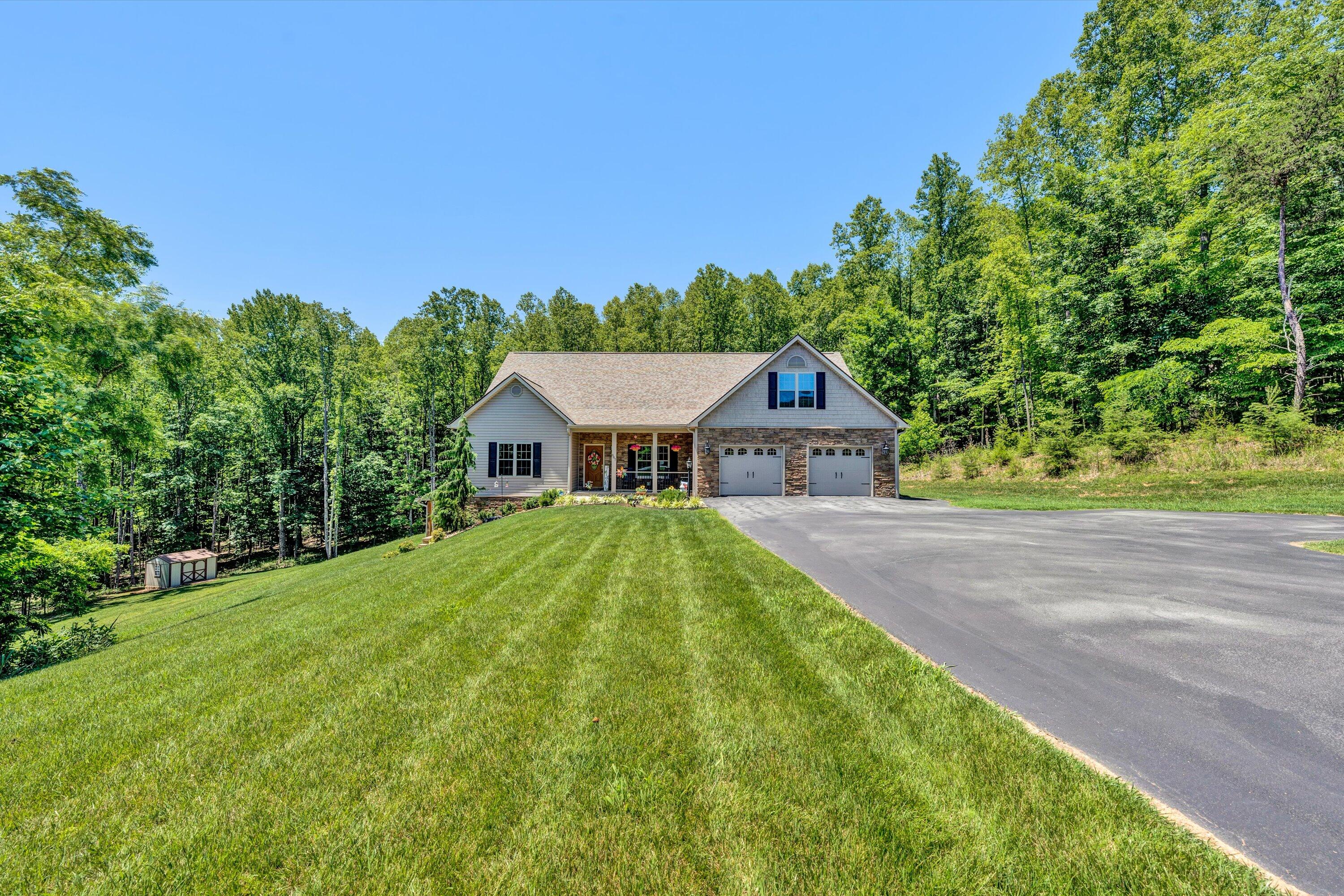 887 Thornblade Way Blue Ridge, VA 24064 - Photo 54 of 56 57-053120240058