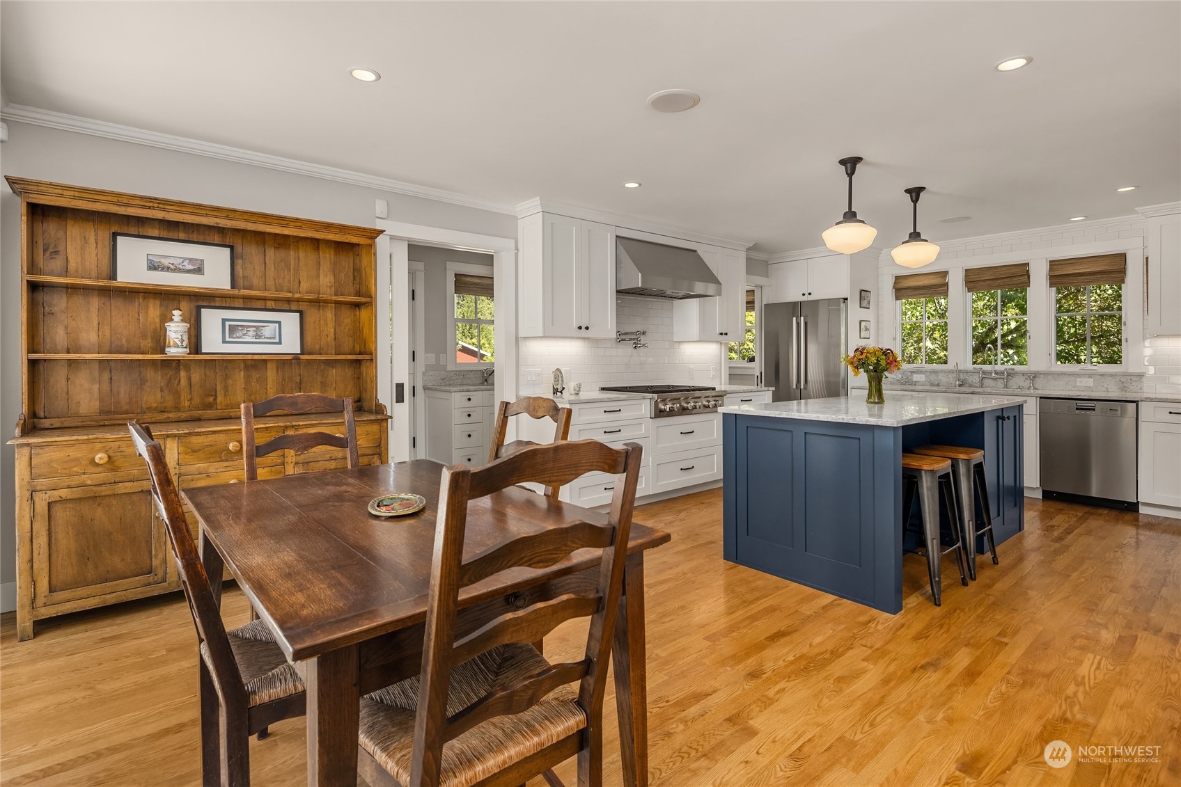 9936 Northeast Winther Road Bainbridge Island, WA 98110 - Photo 13 of 40 Gallery Image 13