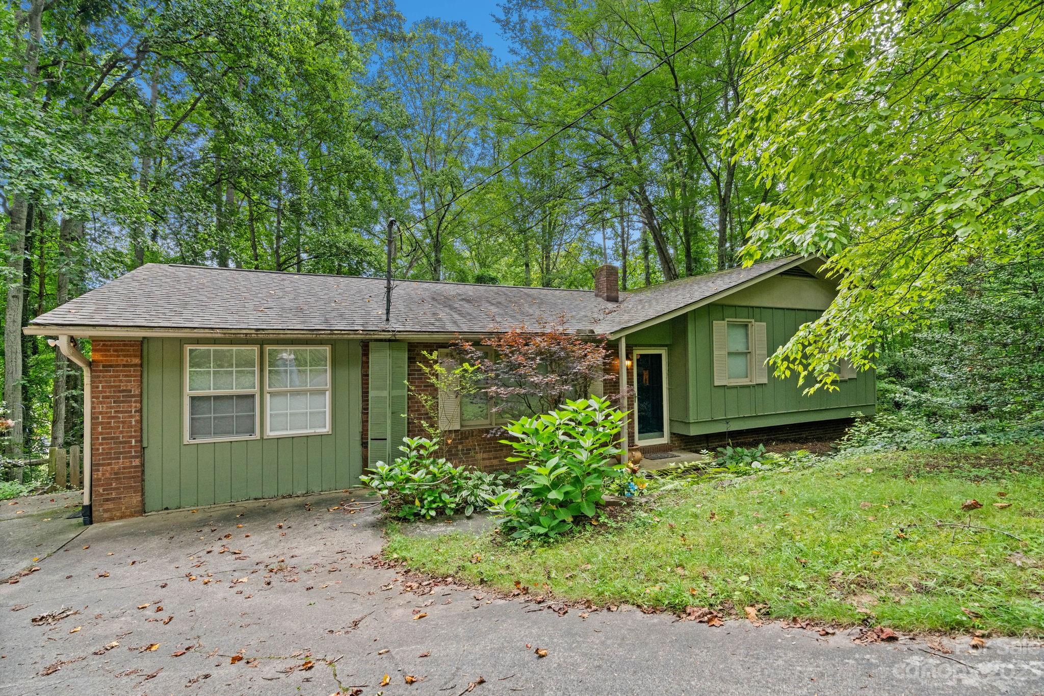 95 Melton Road Candler, NC 28715 - Photo 2 of 12 Gallery Image 2