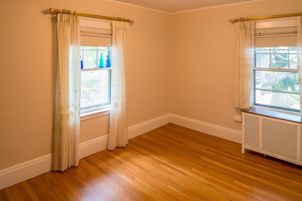 50 Pilgrim Road Marblehead, MA 01945 - Photo 11 of 21