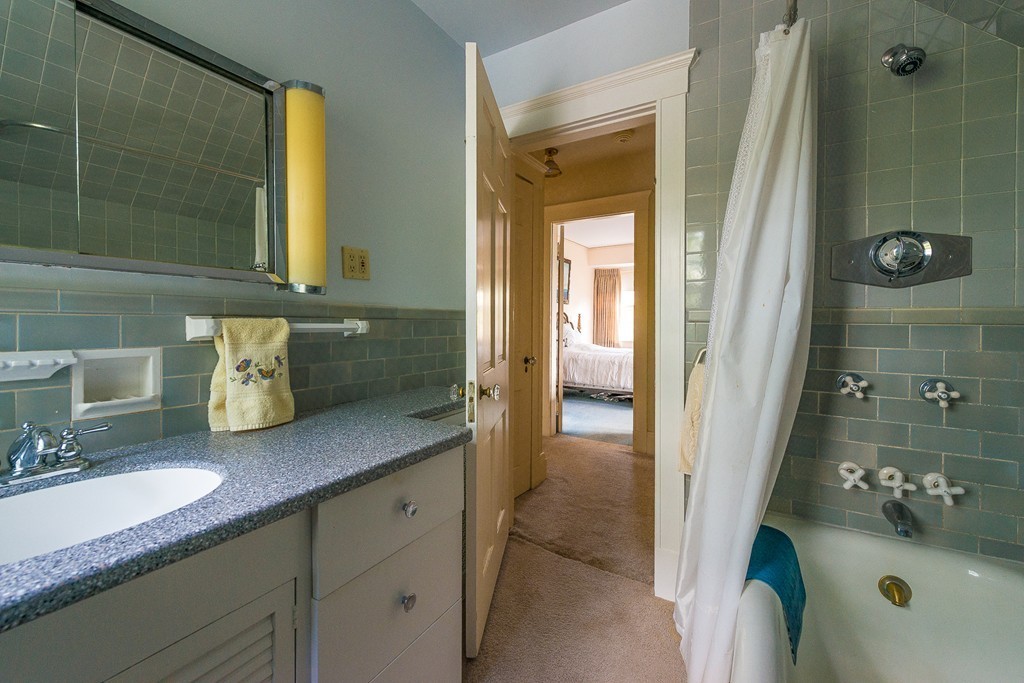 50 Pilgrim Road Marblehead, MA 01945 - Photo 16 of 21