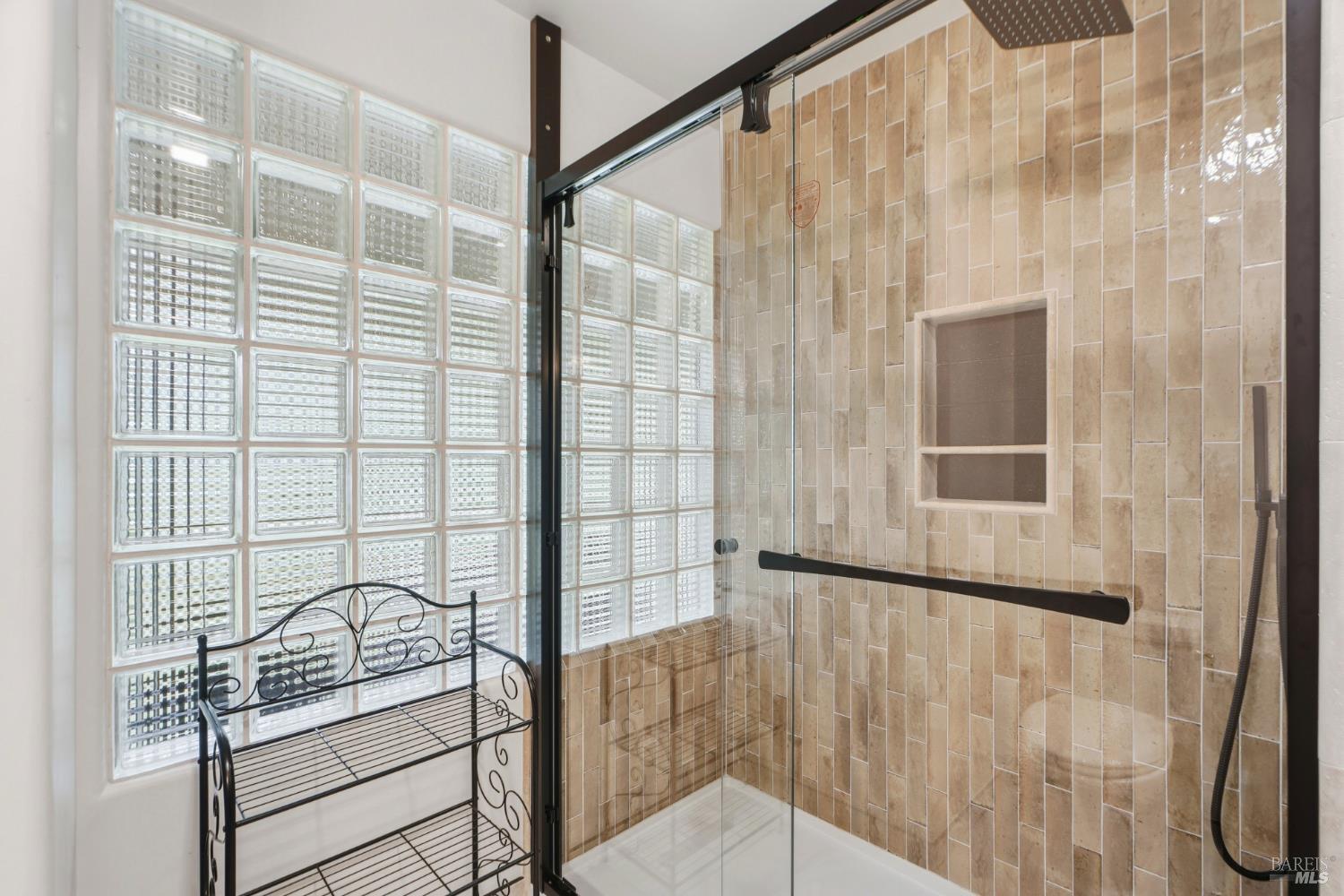 373 Piezzi Road Santa Rosa, CA 95401 - Photo 25 of 55 a bathroom with a shower