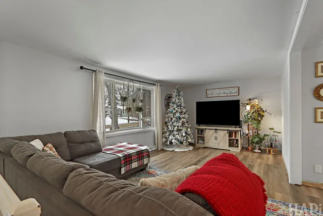 $255,000 | 2808 Cherry Drive, Wonder Lake, IL 60097