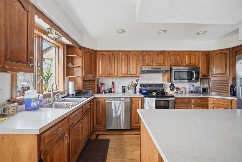 458 Montgomery Road Westfield, MA 01085 - Photo 12 of 42