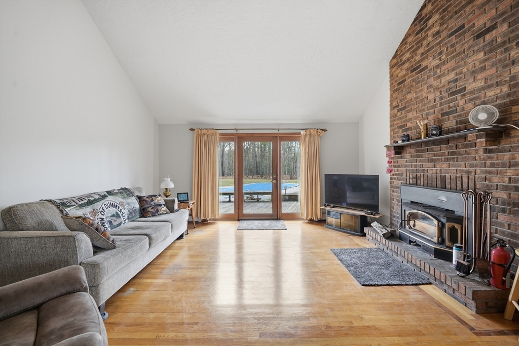 458 Montgomery Road Westfield, MA 01085 - Photo 14 of 42