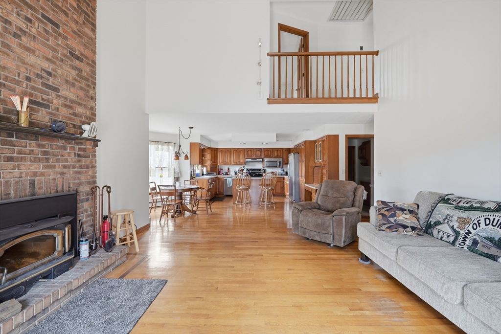 458 Montgomery Road Westfield, MA 01085 - Photo 15 of 42